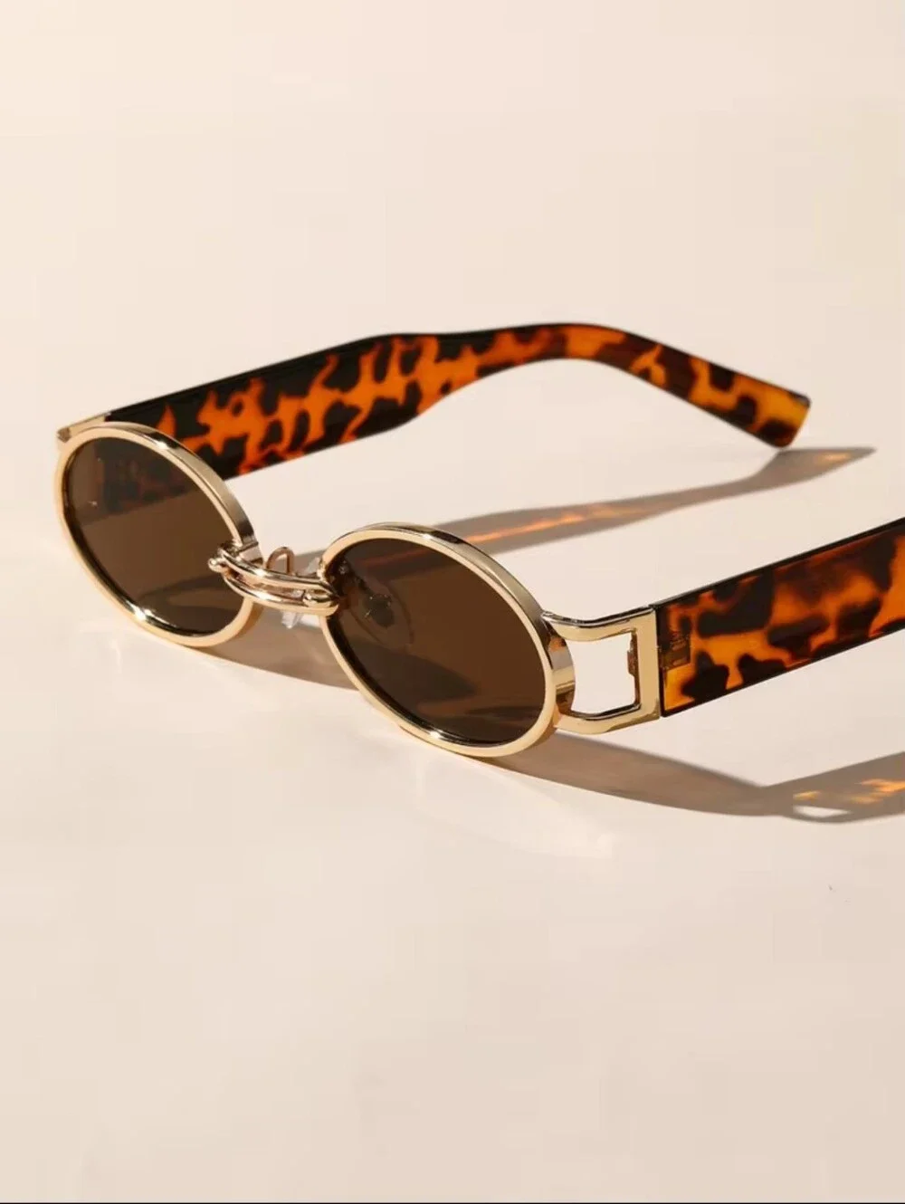 Tortoiseshell Oval Sunglasses - Brown Lenses
